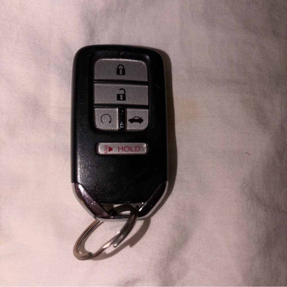 2016, 2017, 2018, 2019 Honda Black and Silver Car Key Fob